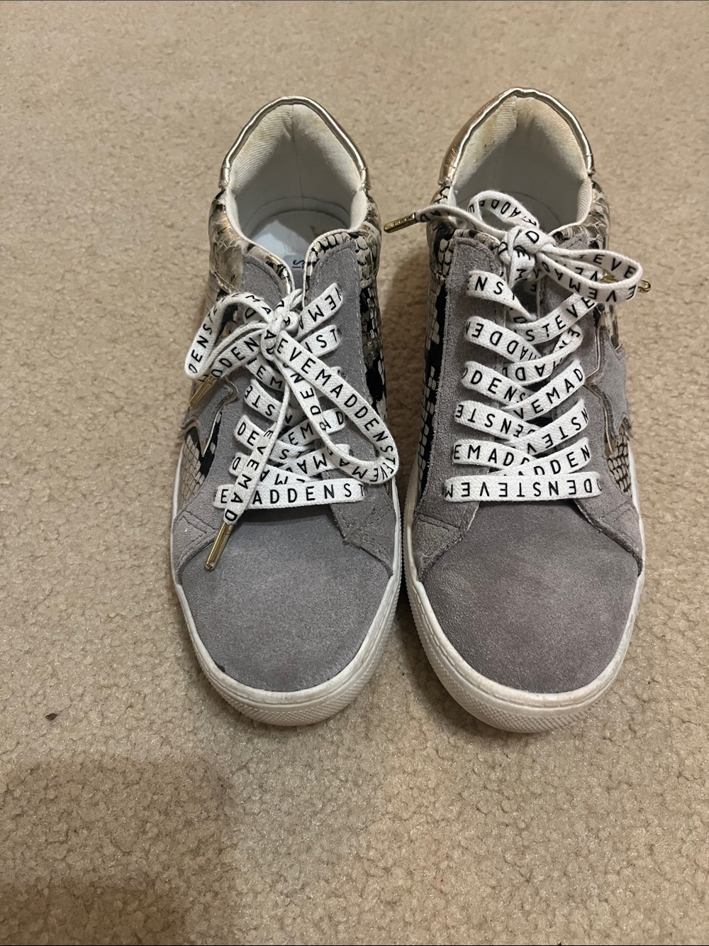 Steve Madden sneaker size 7